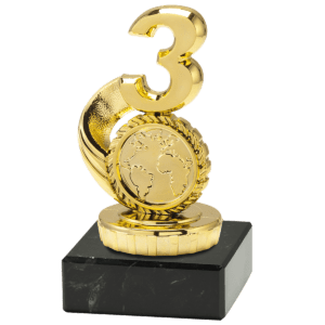 Personalizowana statuetka z grawerem – idealna nagroda na turnieje i uroczystości.