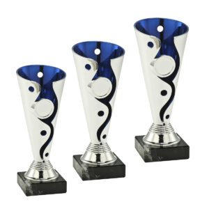 Zestaw eleganckich pucharów sportowych w promocyjnej cenie od Nagrodzony.pl, idealnych na turnieje i wydarzenia.